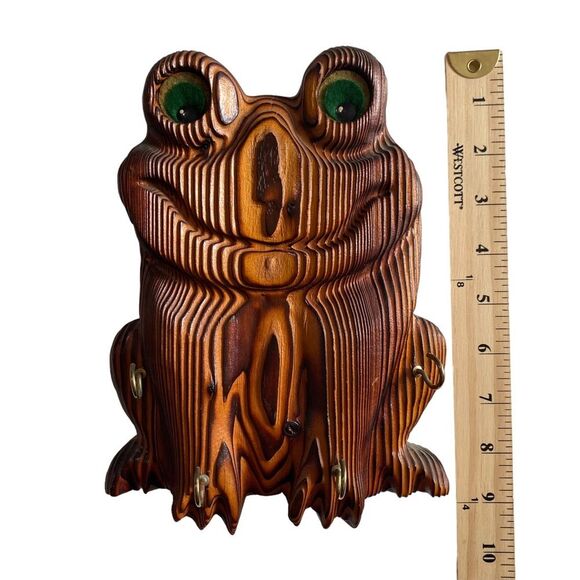 Rustic Hand Crafted Burnt Wood Frog Key Leash Face Mask Hanger - Picture 8 of 13